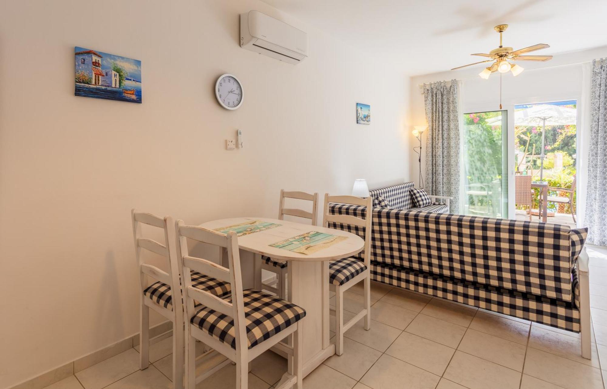 Regina Gardens Lovely Apartment Paphos Exterior foto