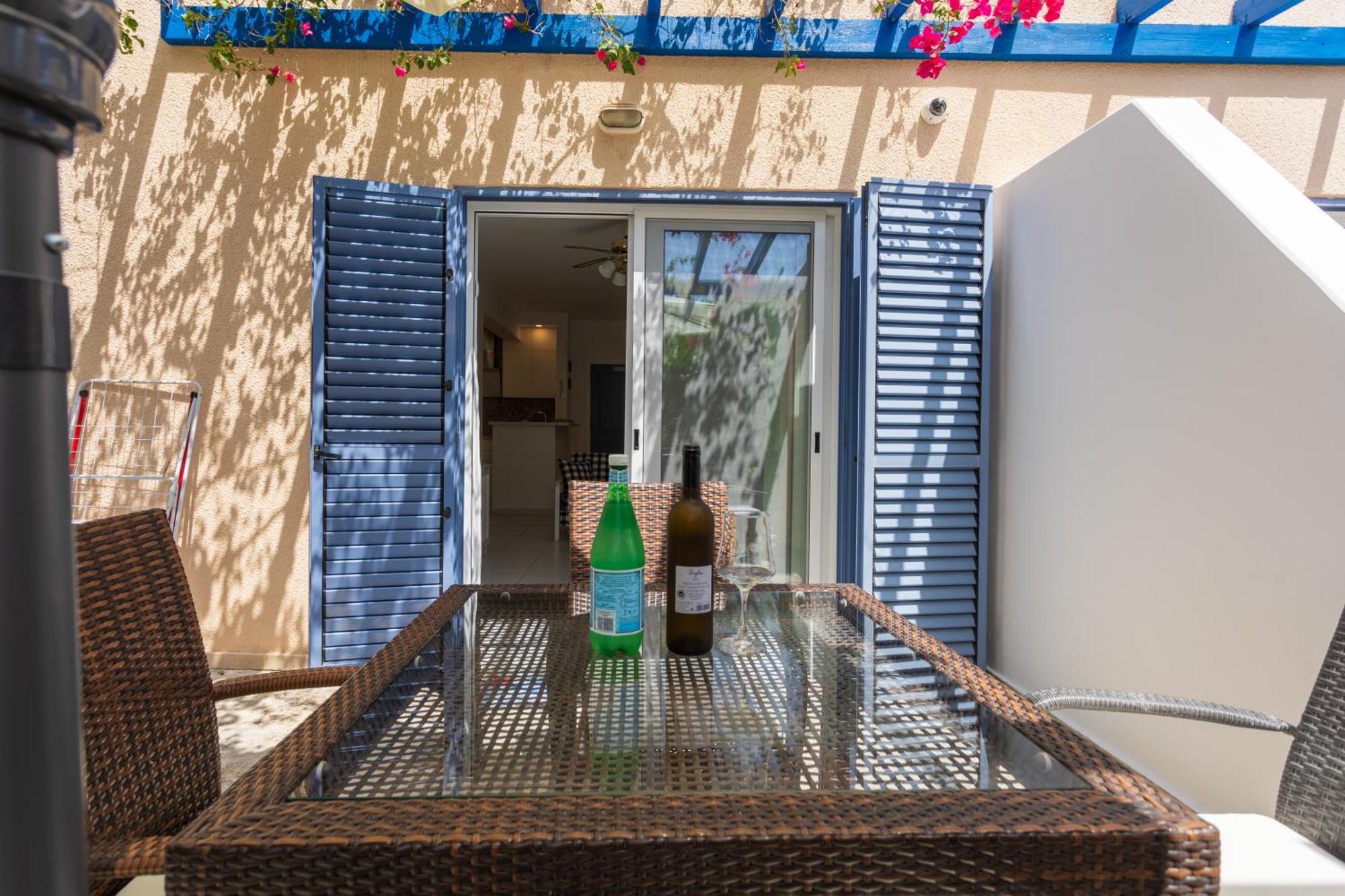 Regina Gardens Lovely Apartment Paphos Exterior foto