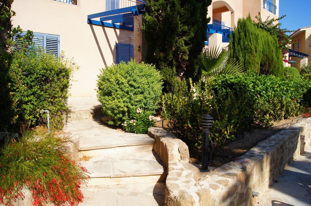 Regina Gardens Lovely Apartment Paphos Exterior foto